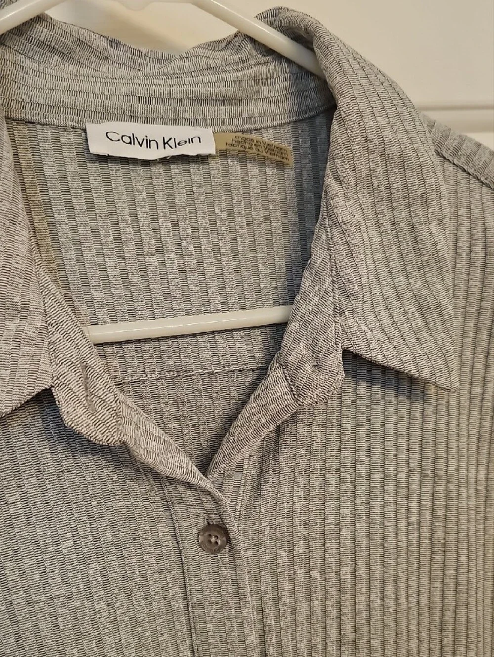 Calvin Klein Light Gray Ribbed Button-Front Drawstring Shirt - Picture 4 of 5
